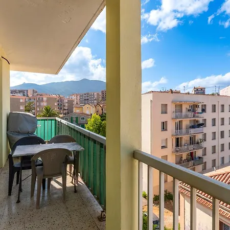Azur Ajaccien - Proche Du Port Avec Parking Apartment Ajaccio (Corsica)