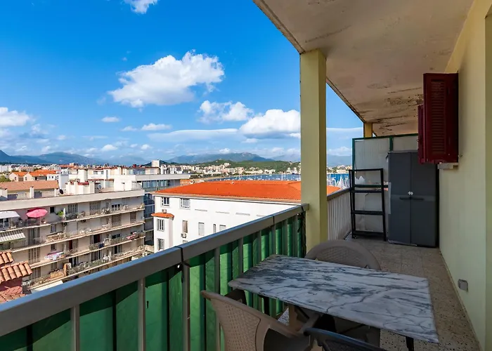 Azur Ajaccien - Proche Du Port Avec Parking *