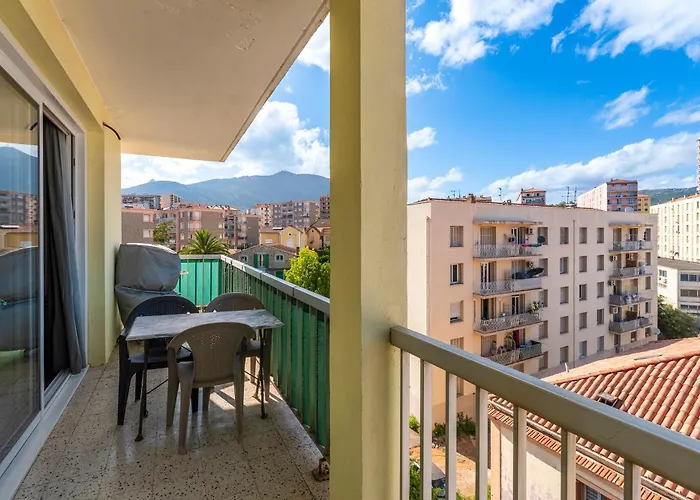 Azur Ajaccien - Proche Du Port Avec Parking Appartement Ajaccio (Corsica)